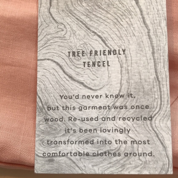 Thought pink bow design pull on lyocel top EUC - Picture 8 of 8